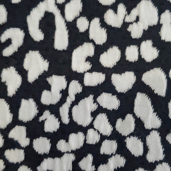 Guess Mini Skirt NWT very pretty style LEOPARD JACQUARD SKIRT SIZE 12 - Picture 6 of 10